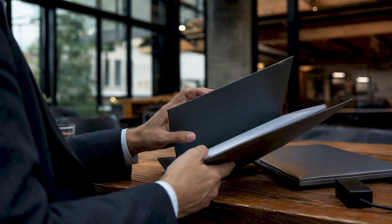 Best vendor compliance tracking software for 2026